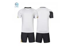 China Dynamic Football Jersey Lightweight Breathable Polyester Customizable Player Name Ergonomic Fit supplier