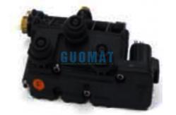 China Air Suspension Solenoid Valve Block For Range Rover Front OEM RVH500060 supplier
