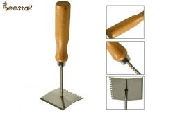 China Beekeeping Tool Excluder Cleaning Shovel With Wooden Handle for beekeeping supplier
