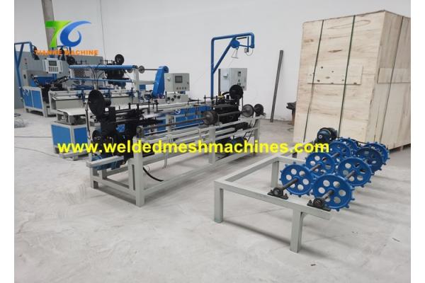 Double Wire PLC Chain Link Fencing Making Machine 180m2/H Twisted Mesh