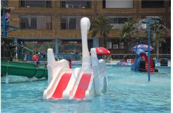 China Swan Kids Water Slide Fiberglass Pool Slide Splash Pad Customized supplier