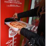 Touch - Screen Ordering Pizza Vending Machine For Busy Airports