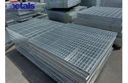 China Hot Dip Galvanized Steel Bar Grating High Strength Firm Structure supplier