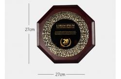 China Customized Wooden Shield Plaque Souvenirs For Business Authorization Certification supplier