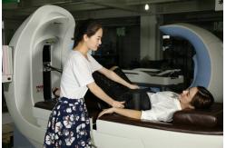 China Painlessness Decompression Therapy Machine Spinal Decompression Table supplier