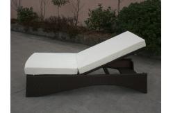 China UV Resistant Waterproof Rattan Sun Lounger For Poolside / Lawn supplier