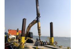 China KM220 KM260 Clamshell Telescopic Armclamp Excavator Attachment With Shell Buckets supplier