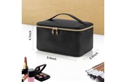 China Ladies portable cosmeticbags waterproof  double-layer zipper travel cosmetic bag with handle supplier
