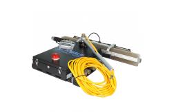 China Lithium Battery Powered Tracked Photovoltaic Panel Cleaning Machine with Distant Control supplier