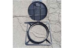 China EN124 Standard Ductile Iron Mahole Cover And Frame 850*850 Mm In Stock supplier