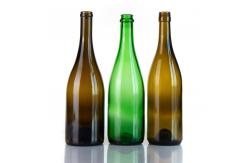China Empty 750Ml Glass Red Wine Bottle Liquor Wine Bottles With Screw Lid supplier
