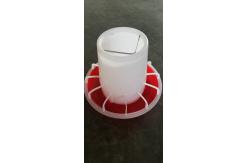 China 2kg 8kg Poultry Feeder Drinker For Chicken Feeding Lines supplier