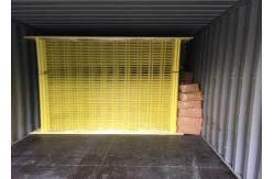 China Yellow 2.1m Retractable Temporary Fence 100x200mm Mesh Hole supplier