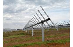 China Horizontal Single Axis Solar Tracker Bracket / PV Mounting Structure supplier