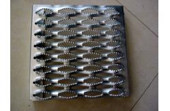 China Max 6000mm Grip Strut Safety Grating For Stair Treads Ramps And Decks supplier