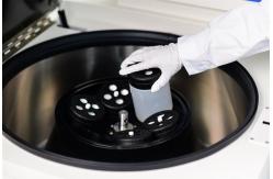 China Low Speed Refrigerated Blood Bank Centrifuge 6000rpm Adjustable supplier