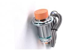 China Normally Open Waterproof Proximity Switch , Inductive Prox Sensor PNP DC supplier