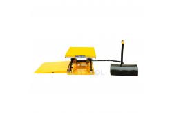 China Yellow 860mm 1000KG Low Profile Scissor Lift Table For Pallet Leveling supplier
