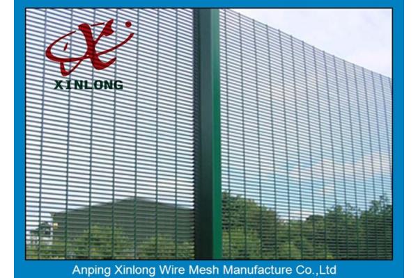 Strong Body High Security Fence Electric Galvanized And Powders Sprayed Coating Dark Green