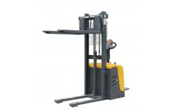 China Heavy Duty 1.5t - 2t Loading Electric Pallet Stacker For Industrial Use supplier