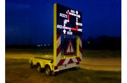 China Flexible Portable Changeable Message Boards , Electronic Message Board Signs supplier