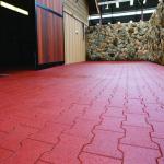 Anti Slip Dog Bone Interlocking Horse Stable Playground Flooring Rubber Paver Tiles for sale