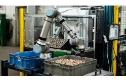 China Universal Robot UR12e Cobot Arm  12.5KG Payload Collaborative Robot supplier