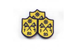China Heat Transfer 1.1mm Thickness Custom Embroidered Patches supplier