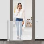 Child Safety Retractable Gate In Stairs Balcony Customized Logo for sale