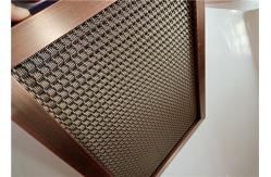 China Pre - Crimped Woven Architectural Wire Mesh Panels With Versatile Spine Frame supplier