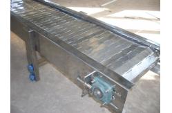 China                  Customized Space-Saving Vertical Gravity Conveyor              supplier