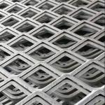 Hot Dipped Galvanized Grating Stretched Expanded Metal Wire Mesh for sale