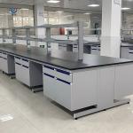 White Lab Island Bench Alkali Resistant Workstation With 4 Wheels 2 Lockers for sale