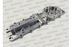 China S4KT Engine Spare Parts / Oil Cooler Cover for Mitsubishi Excavator supplier
