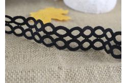 China Polyester Hollow Out Water Soluble Black Lace Ribbon Trim Double Oval Pattern supplier