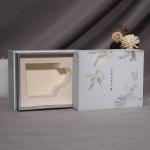 Customized Cup Packaging Box Square Shape UV Coating With Handle for sale