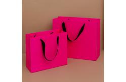 China Customized Printing Custom Paper Gift Bags for Your Business Needs supplier