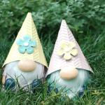 Metal Garden Gnome Ornaments Outdoor Decor Small Flower Gnome for sale