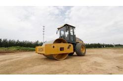 China Safety Reliability SEM 512 Soil Compactor Heavy Duty Construction Machinery supplier