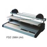 China 110 Volts Roller Laminator Appliance with Max Laminating Width 25 Inches for sale