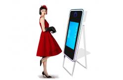 China Magic Digital Mirror Photo Booth 70inch Interactive Mirror Photo Booth Rental supplier