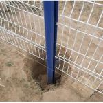 Galvanized electrostatic spray or PVC dipped coating peach post welded mesh fence for sale