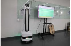 China Portable Voice Intercom 1,000 M2 UV Light Disinfection Robot supplier
