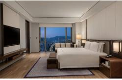 China Full Assembled Walnut Timber Modern Hotel Furniture Room Packages For Restaurant supplier