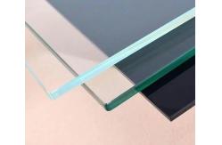 China 2-20mm Ultra Clear Low Iron Glass Smooth Surface Chemical Resistant supplier