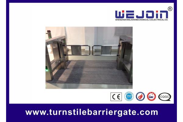 Dry Contact Interface Swing Barrier Gate for Pedestrian With Traffic light