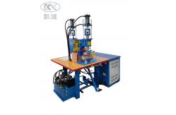 China ODM Garment High Frequency Embossing Machine For Clothes Label Production supplier