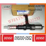 Genuine Common Rail Injector 095000-0561 095000-0562 for KOMATSU 6218-11-3101 6218-11-3102 for sale
