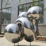 2M High Mirror Polished Stainless Steel Knot Sculpture in DIFC, UAE