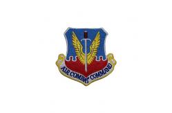 China Delicate Custom Logo Embroidered Badges Patches Bulk New Design supplier